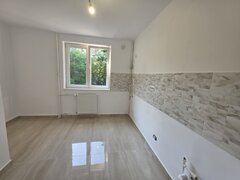 Costin Georgian, Intrarea Muncii nr. 2, 5 minute metrou renovat, Basarabia